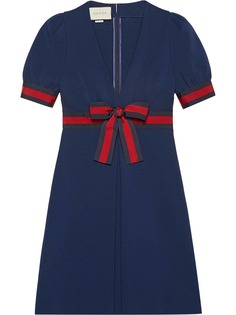 Gucci платье с V-образным вырезом и отделкой Web