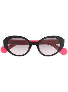 Moncler Eyewear солнцезащитные очки в оправе кошачий глаз
