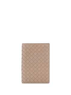Bottega Veneta плетеная обложка для паспорта