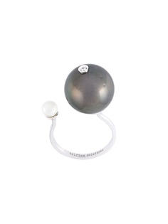 Delfina Delettrez кольцо Pearl Piercing из белого золота с бриллиантом