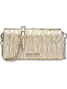 Miu Miu стеганая мини-сумка