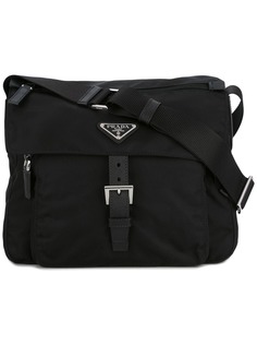 Prada сумка через плечо с бляшкой-логотипом