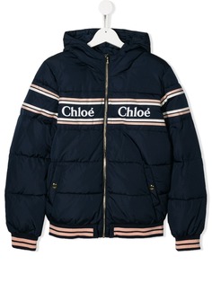 Chloé Kids стеганая куртка с логотипом
