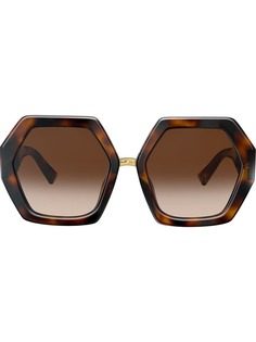 Valentino Eyewear солнцезащитные очки черепаховой расцветки с логотипом VLogo