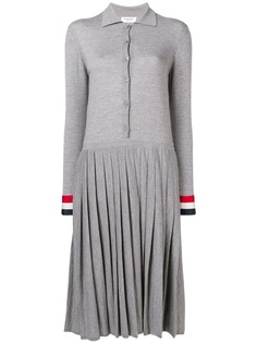 Thom Browne плиссированное платье-поло с полосатыми манжетами