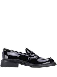 Prada лакированные лоферы