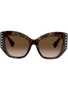 Valentino Eyewear солнцезащитные очки в декорированной оправе кошачий глаз