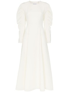 Rejina Pyo расклешенное платье из крепа с драпировкой на рукавах