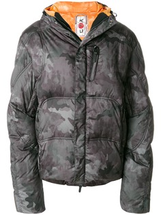 Kru пуховик с камуфляжным принтом