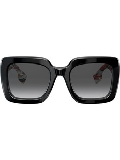Burberry Eyewear солнцезащитные очки в массивной квадратной оправе