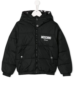 Moschino Kids пуховик с капюшоном и логотипом