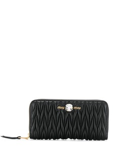 Miu Miu стеганый кошелек на молнии