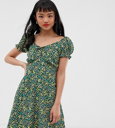 Платье с вырезом сердечком и цветочным принтом New Look Petite - Мульти