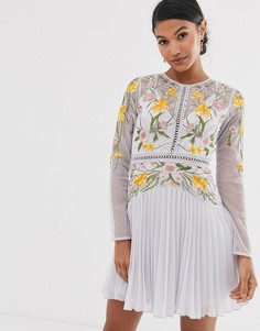 Платье мини с кружевными вставками и цветочной вышивкой ASOS DESIGN - Синий