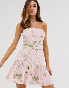 Плиссированное платье-бандо мини с цветочным принтом и поясом ASOS DESIGN - Розовый