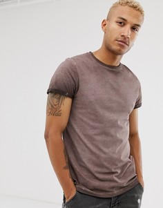 Коричневая футболка с отворотами на рукавах ASOS DESIGN - Коричневый