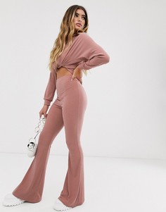 Розовые комбинируемые расклешенные брюки в рубчик Missguided - Розовый