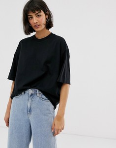Черная oversize-футболка с круглым вырезом Monki - Черный
