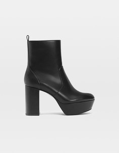 Черные ботильоны на каблуке с платформой Stradivarius