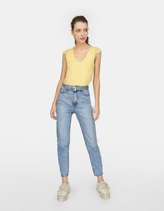 Футболка с кружевной отделкой Stradivarius