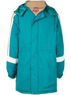 Supreme парка с логотипом