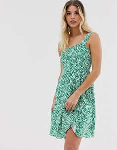 Короткое приталенное платье мини с цветочным принтом JDY - Зеленый