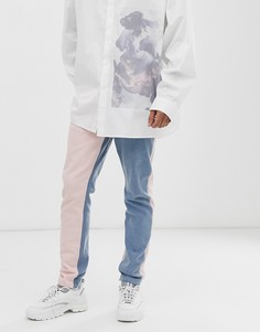 Узкие розовые джинсы со вставками колор блок ASOS DESIGN - Синий