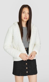 Куртка с наполнителем и капюшоном Stradivarius