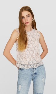 Топ из кружева кроше с воланами Stradivarius