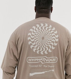 Oversize-футболка с длинными двухслойными рукавами и абстрактным принтом ASOS DESIGN Plus - Коричневый