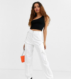 Белые брюки карго с карманами Missguided Petite - Белый