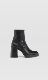 Ботильоны на высоком каблуке с эластичным голенищем Stradivarius