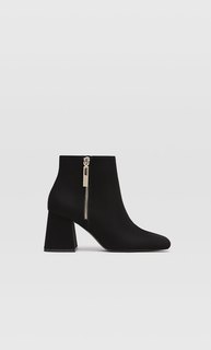 Черные ботильоны на высоком каблуке Stradivarius