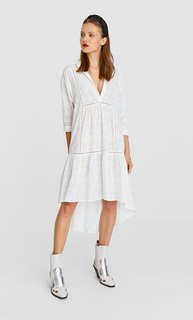 Асимметричное платье с V-образным вырезом Stradivarius