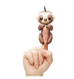 Интерактивная игрушка Fingerlings Ленивец Кингсли коричневый