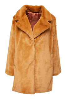 fur coat Content