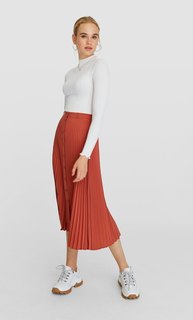 Топ с волнистой отделкой Stradivarius