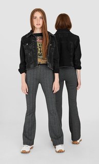 Брюки клеш с принтом в елочку Stradivarius