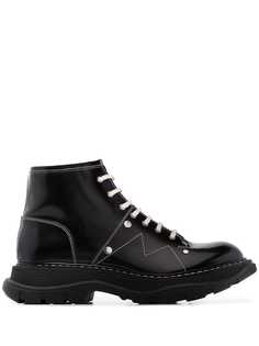 Alexander McQueen ботильоны с контрастными шнурками