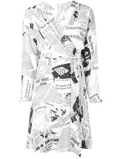 Diane von Furstenberg платье с запахом и газетным принтом