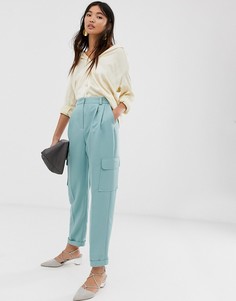 Суженные книзу брюки с карманами в стиле милитари ASOS DESIGN - Синий