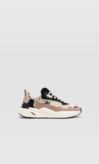 Кроссовки с контрастным анималистичным принтом Stradivarius