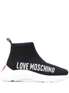 Love Moschino высокие кроссовки с логотипом