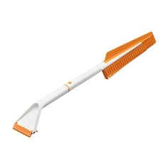 Щетка со скребком Fiskars snowxpert