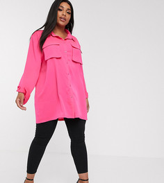 Ярко-розовая атласная oversize-рубашка с карманами PrettyLittleThing Plus - Розовый