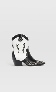Комбинированные ботильоны в ковбойском стиле Stradivarius
