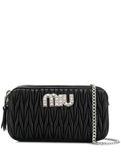 Miu Miu стеганая мини-сумка