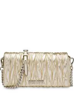 Miu Miu стеганая мини-сумка