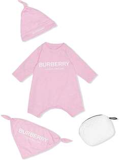 Burberry Kids подарочный комплект из ромпера, шапки, нагрудника и несессера