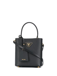 Prada сумка-тоут с металлическим логотипом